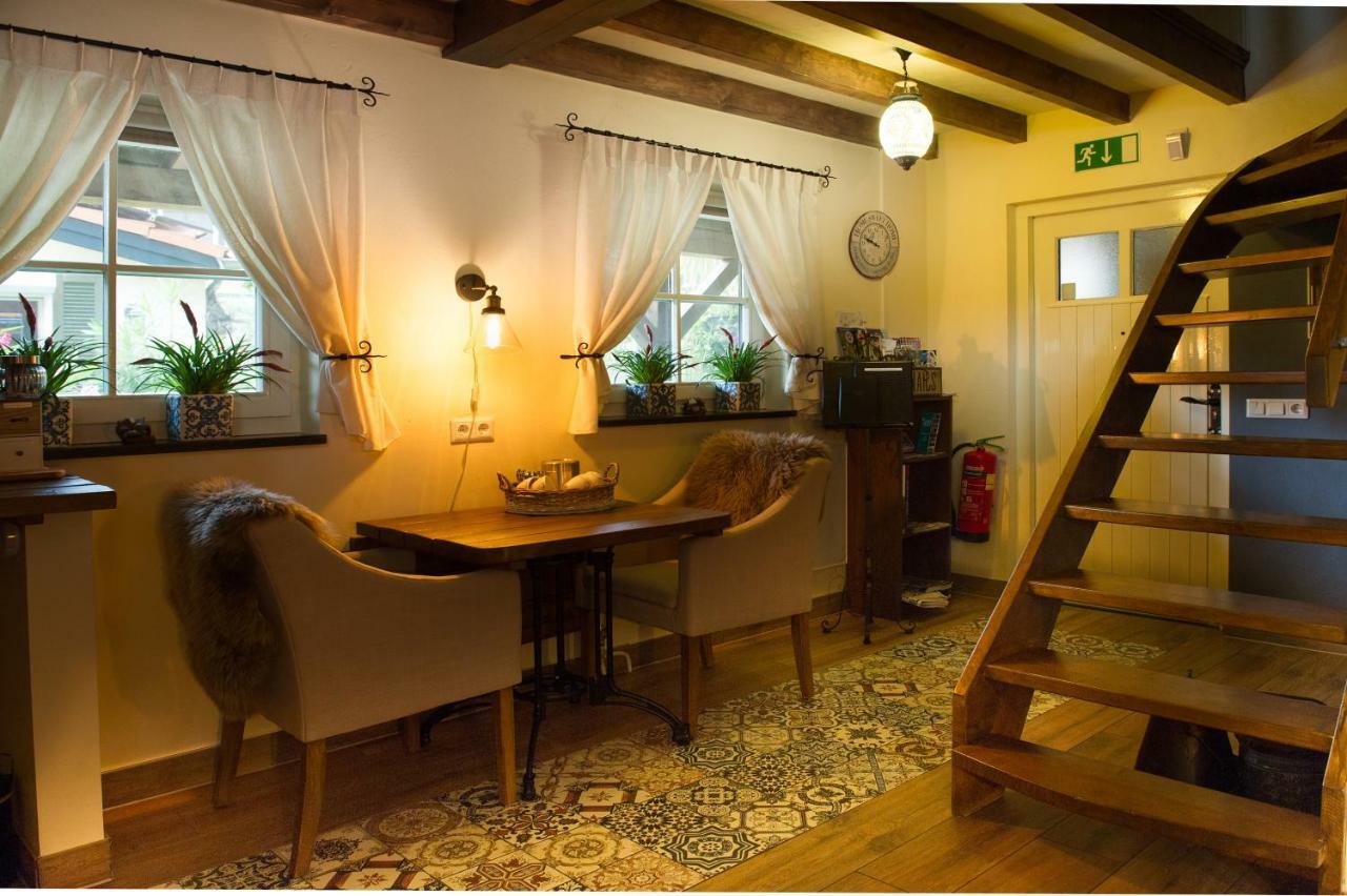 Bed And Breakfast Piekoo Belloo Weert Exterior photo